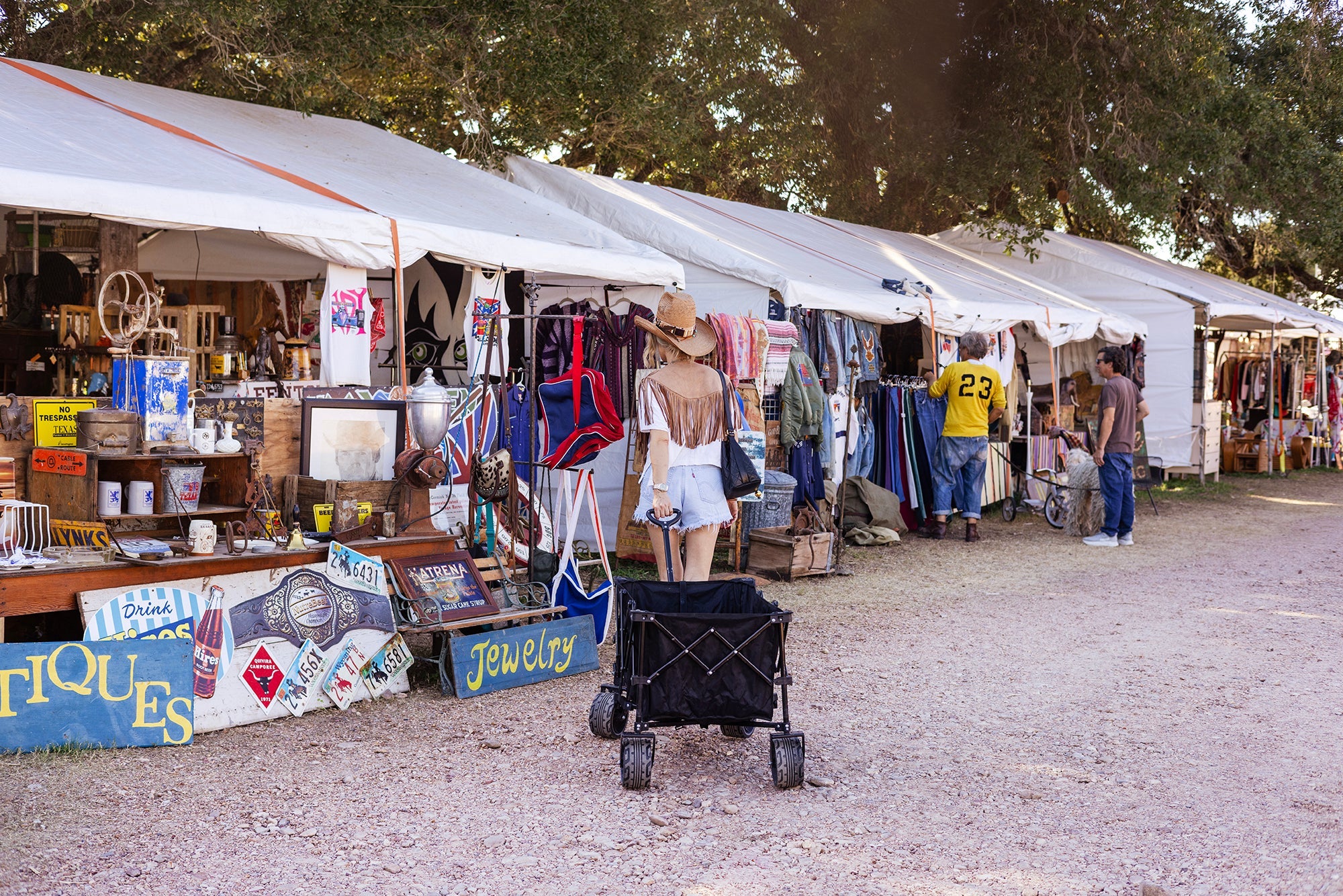 Round Top Vintage Finds & Antiques | Flea Style