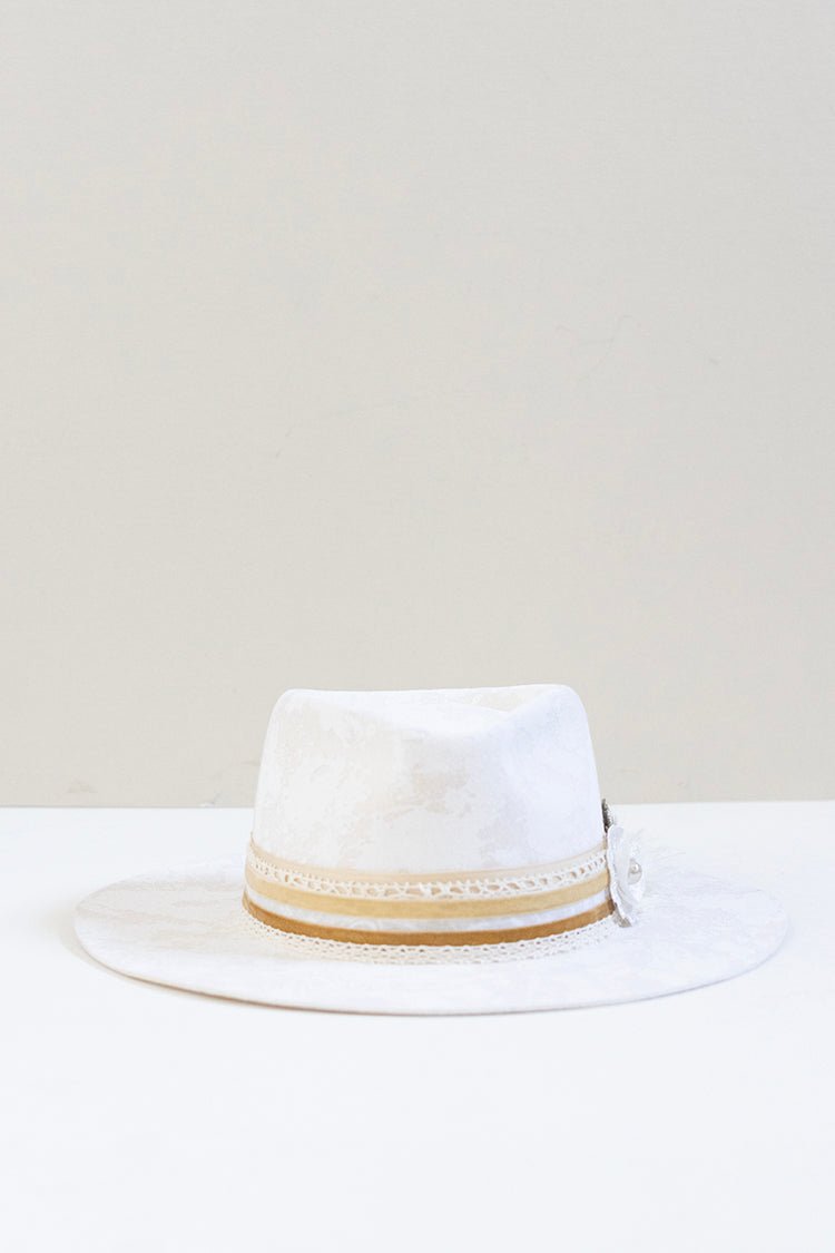 Bridal Hat Bar Reservation - Flea Style