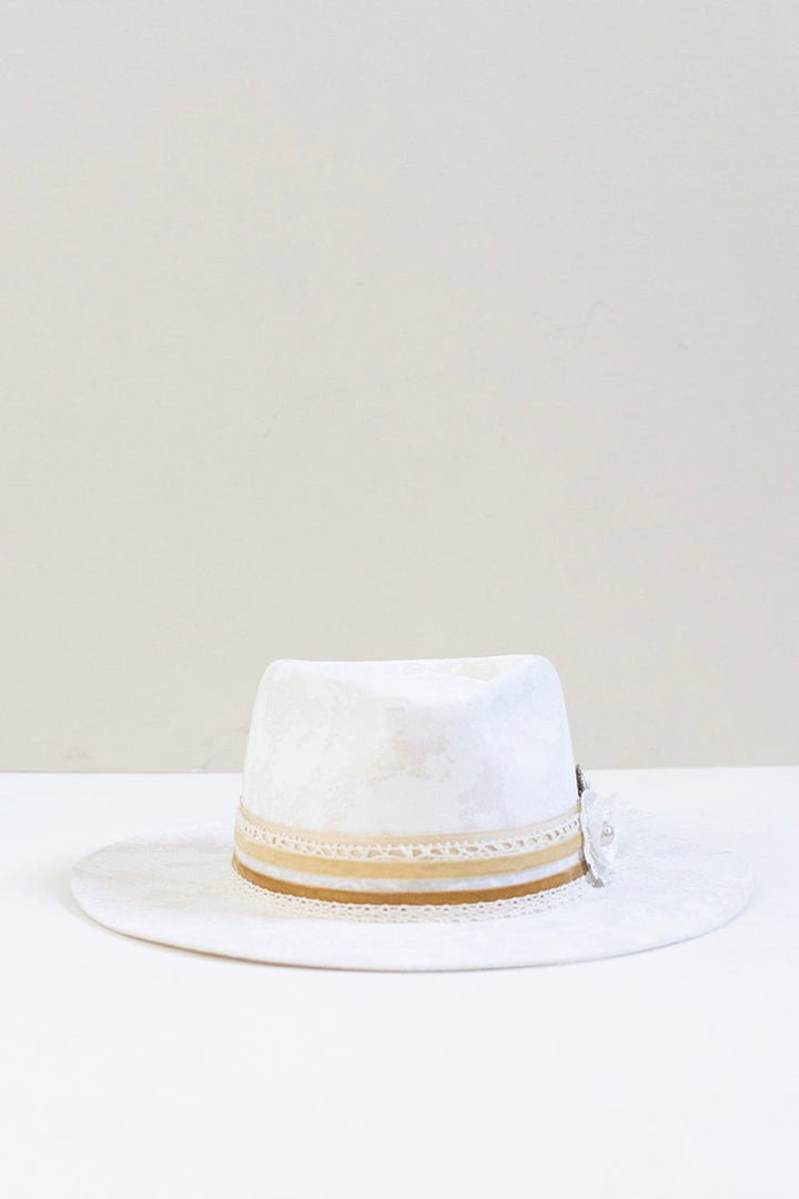 Bridal Hat Bar Reservation - Flea Style