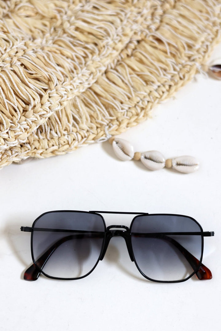 Rounded Square Aviator Metal Frame Sunglasses - Flea Style