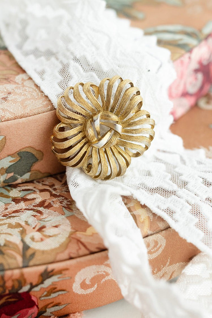 Vintage Gold Flower Brooch - Flea Style