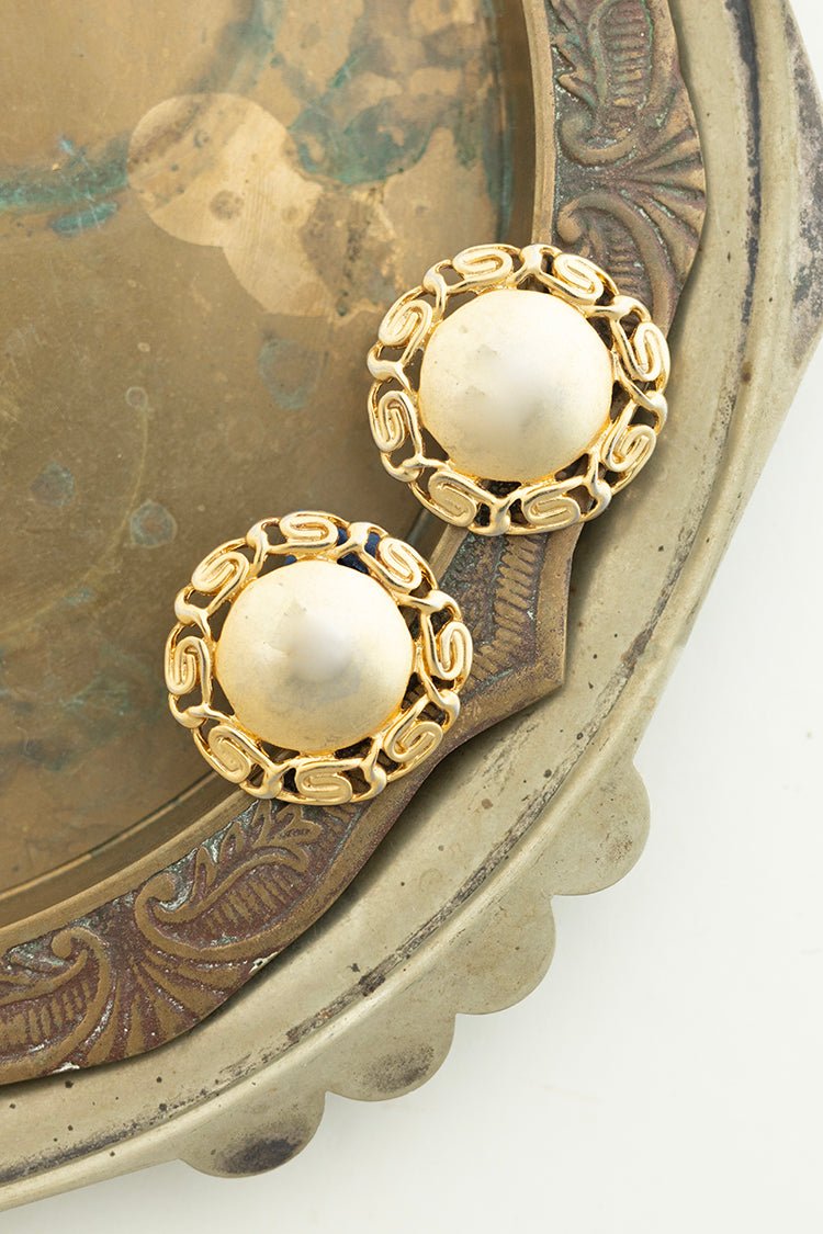 Vintage Gold Medallion Earrings - Flea Style