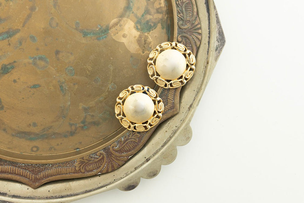 Vintage Gold Medallion Earrings - Flea Style