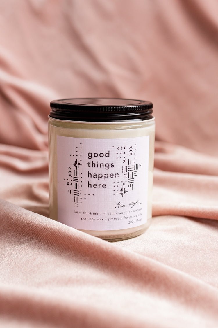 Good Things Happen Here Candle - Flea Style